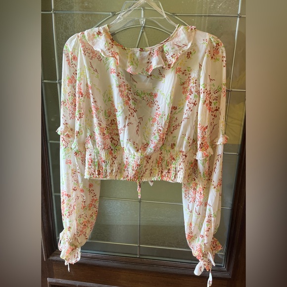 Forever 21 Women’s Long Sleeve Blouse Crop Top Ivory Floral Print Size L NWOT - Picture 2 of 8